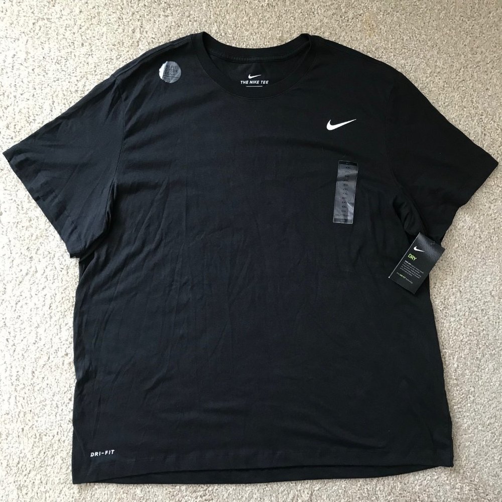MEN NIKE DRI-FIT SHORT SLEEVE Size XXL New with Tag Color: Black / White NWT